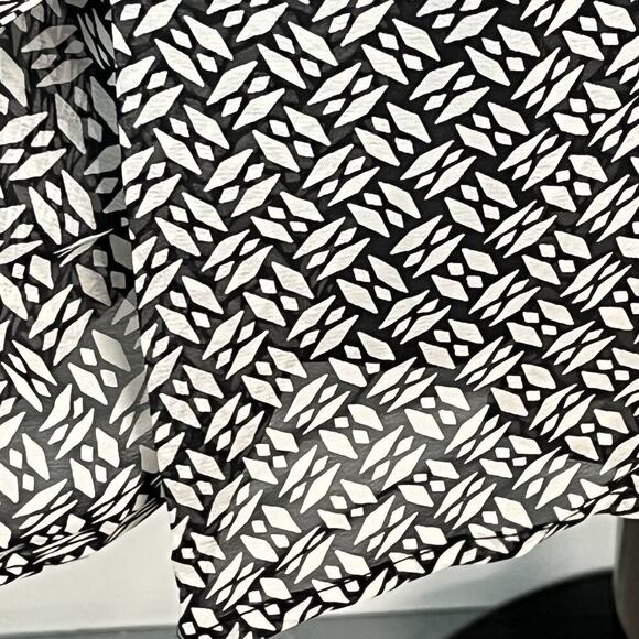 Worthington Skirt size 10 Black Ivory Sheer Knee A Line Pleated Career Church - Picture 4 of 7